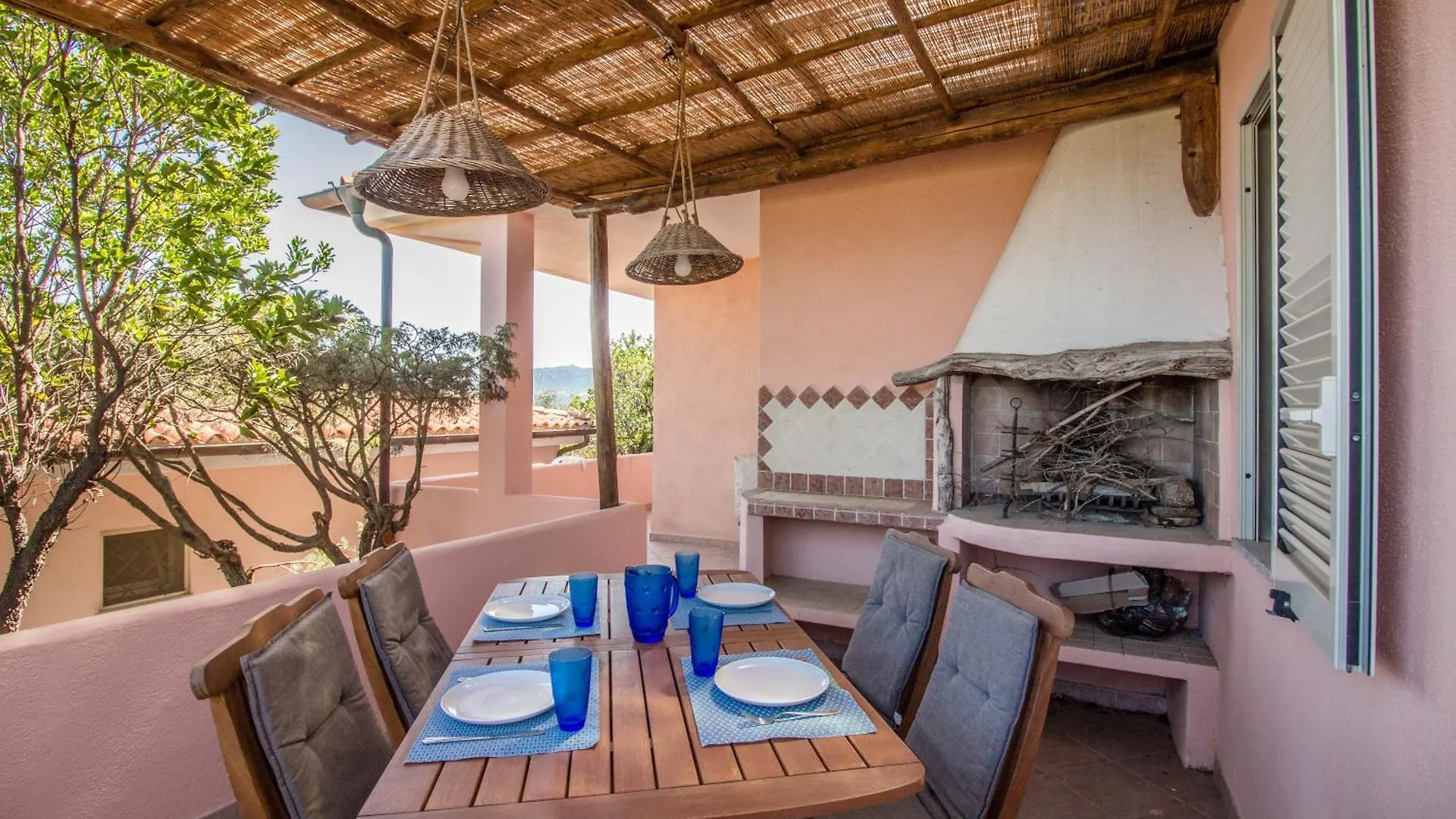 Rustic Apartment Near La Conia Beach With Parking! 카니지오네